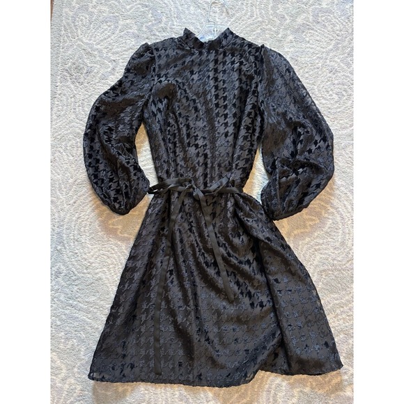 Ann Taylor Dresses & Skirts - Ann Taylor — Petite Houndstooth Mock Neck Shift Dress, Size 2